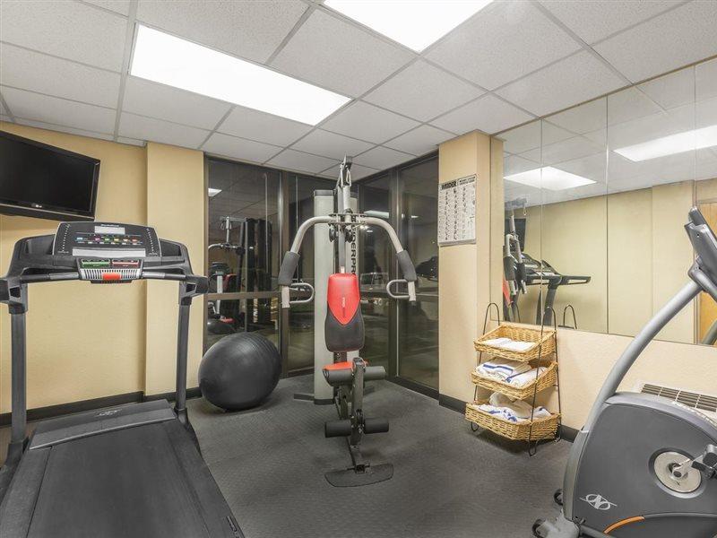 Hotel Ramada By Wyndham Columbus North Westerville Esterno foto