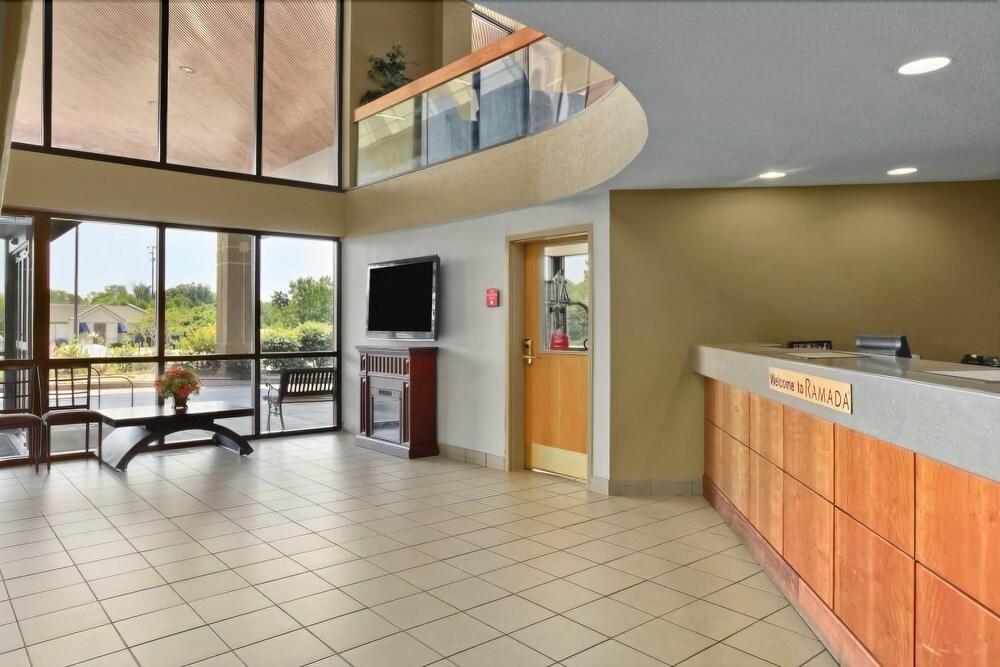 Hotel Ramada By Wyndham Columbus North Westerville Esterno foto