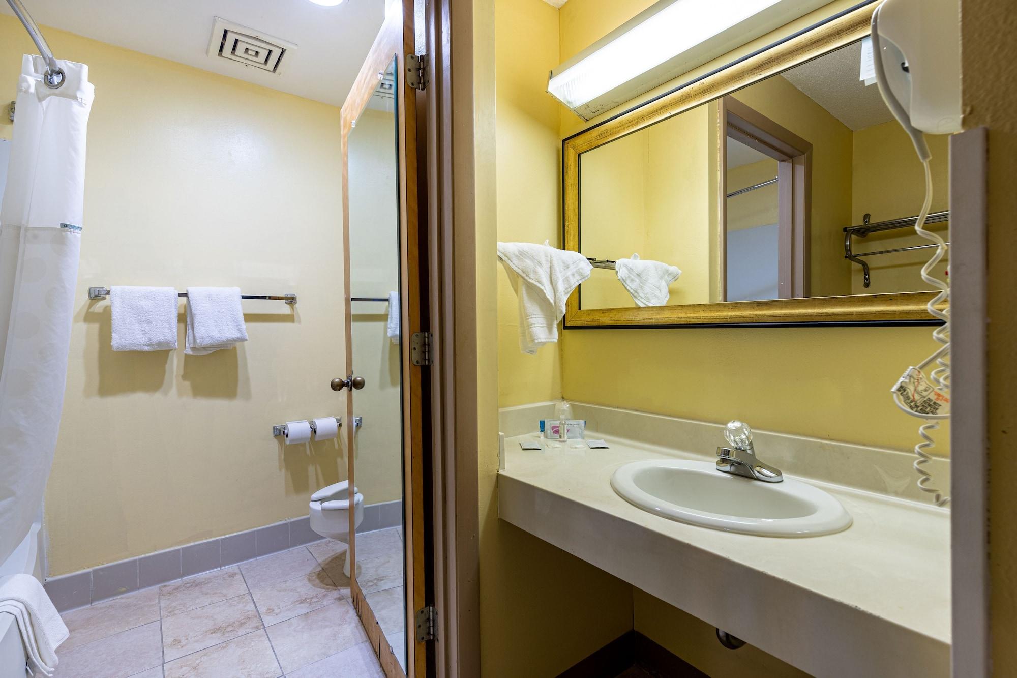 Hotel Ramada By Wyndham Columbus North Westerville Esterno foto