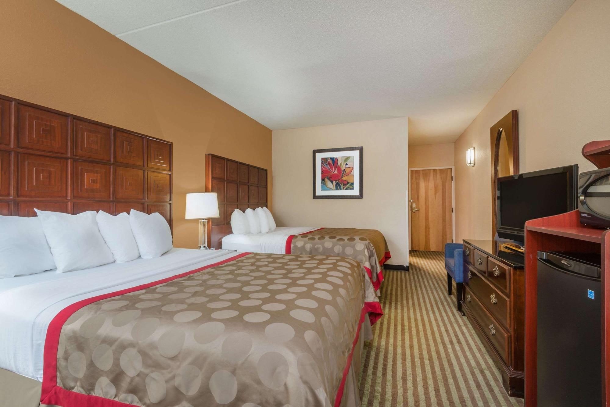 Hotel Ramada By Wyndham Columbus North Westerville Esterno foto
