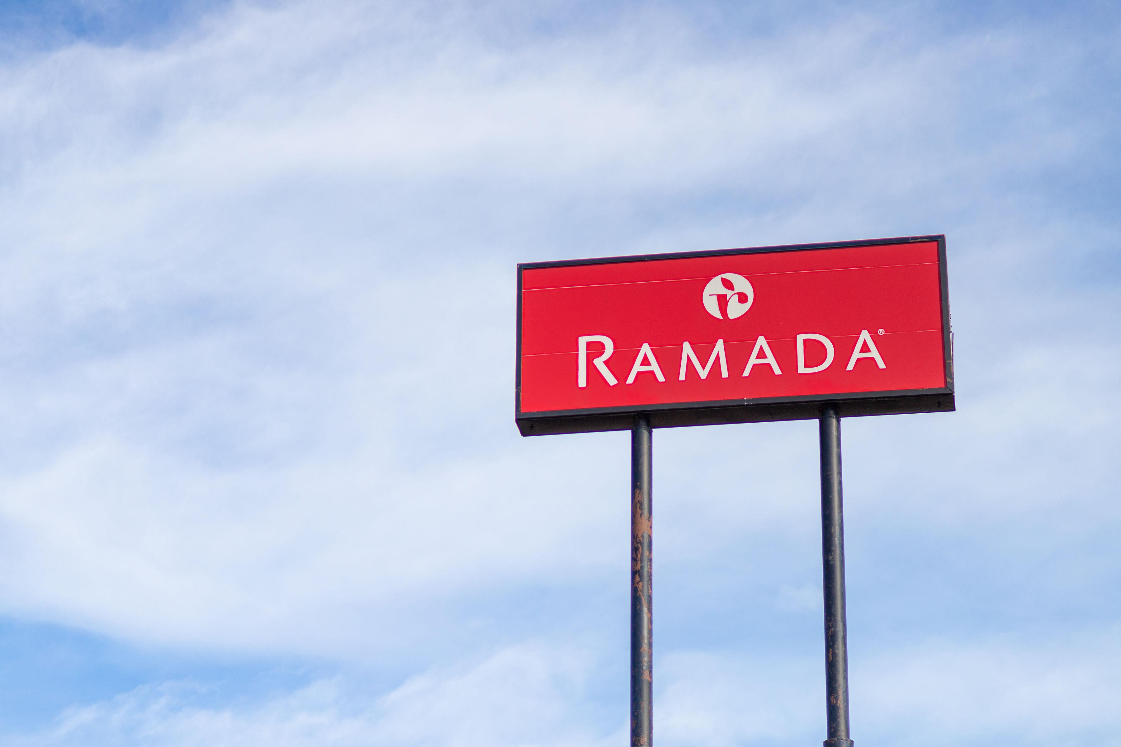 Hotel Ramada By Wyndham Columbus North Westerville Esterno foto
