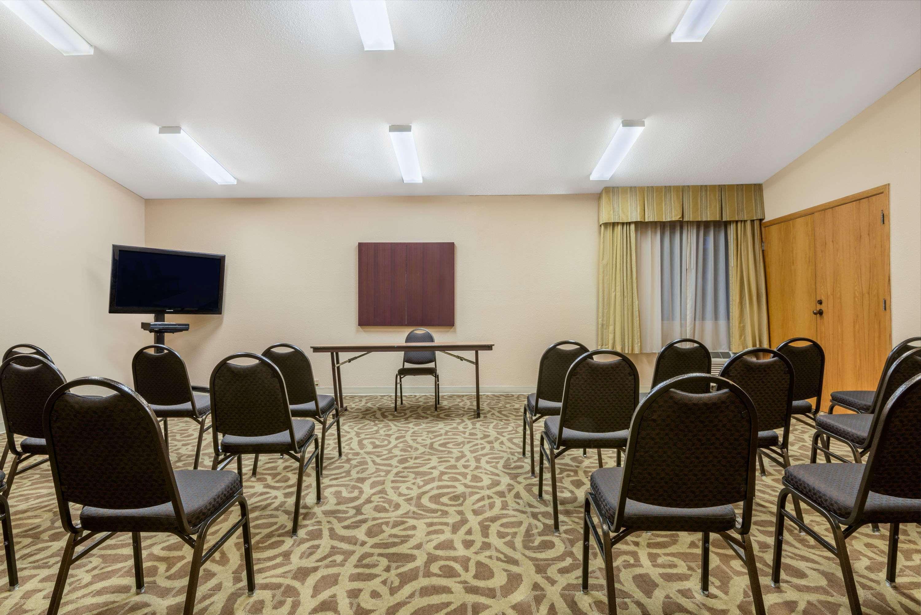 Hotel Ramada By Wyndham Columbus North Westerville Esterno foto