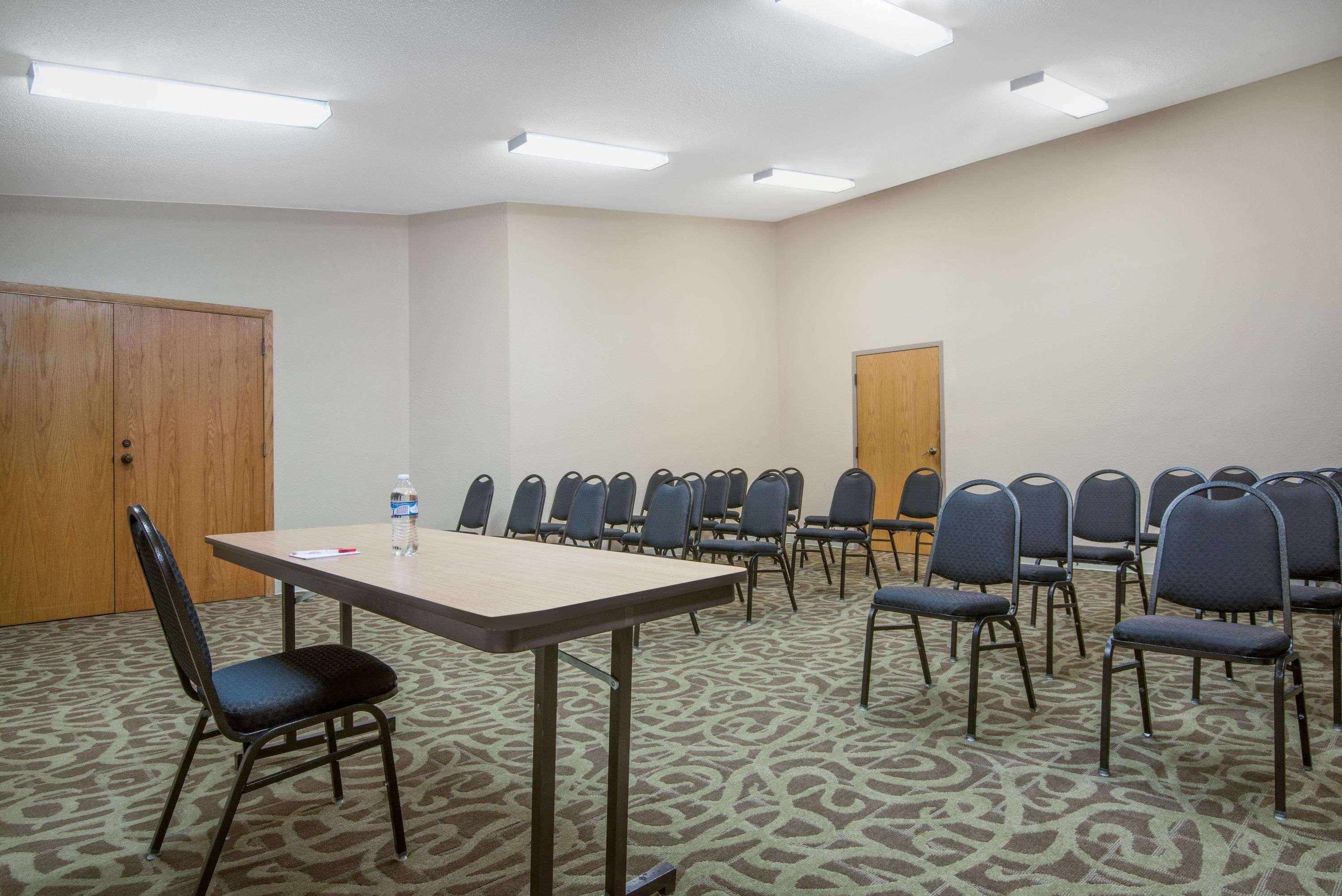 Hotel Ramada By Wyndham Columbus North Westerville Esterno foto