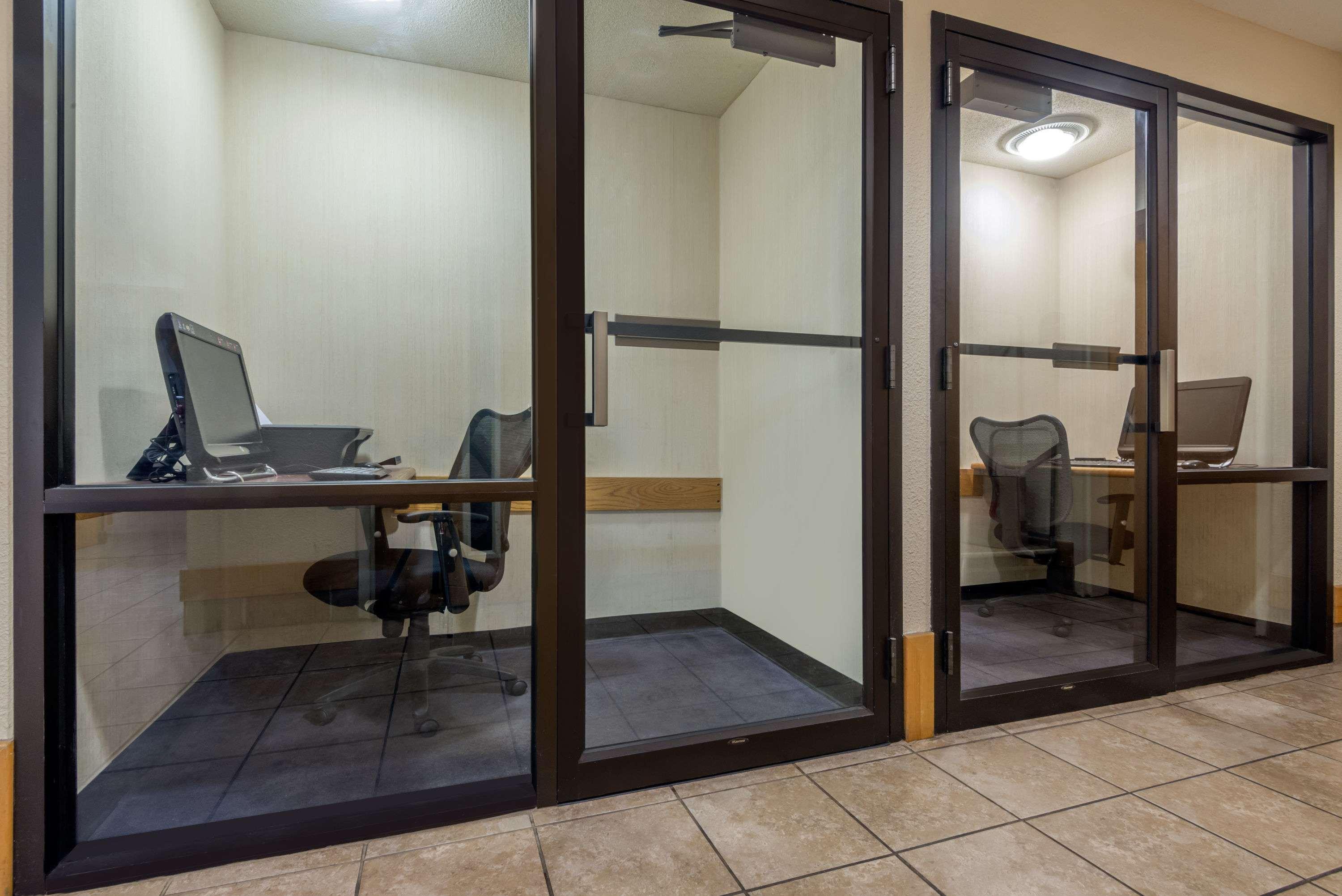 Hotel Ramada By Wyndham Columbus North Westerville Esterno foto